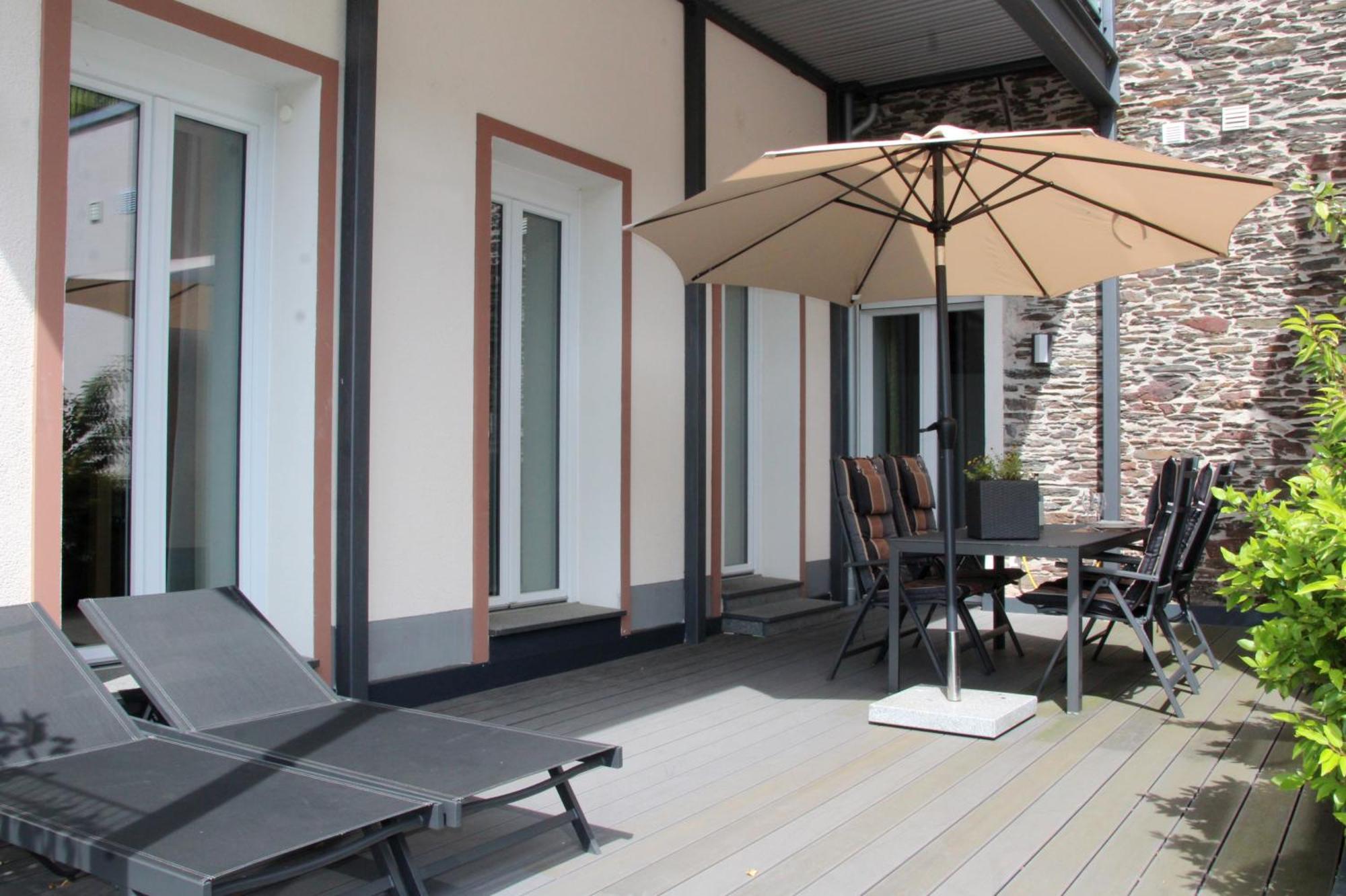 Moselromance - Luxusapartment - Grosse Terrasse - Ruhige Lage Traben-Trarbach Exterior foto